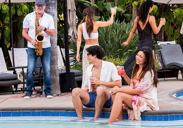 Sunset Sounds featuring Cyamak Ashtiani