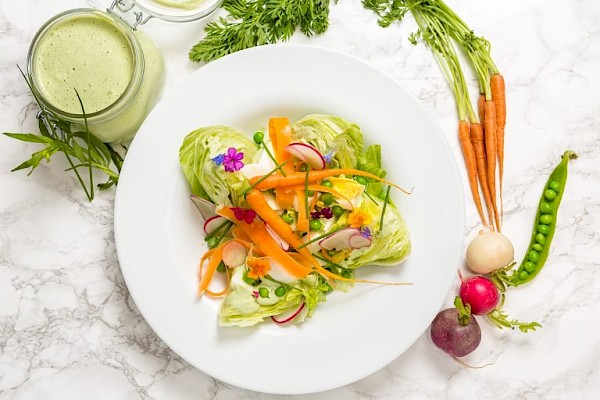 salad-768x512